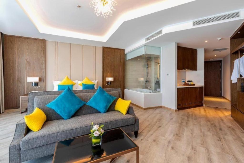 Luxury Seaview Panorama Nha Trang By Luna Esterno foto