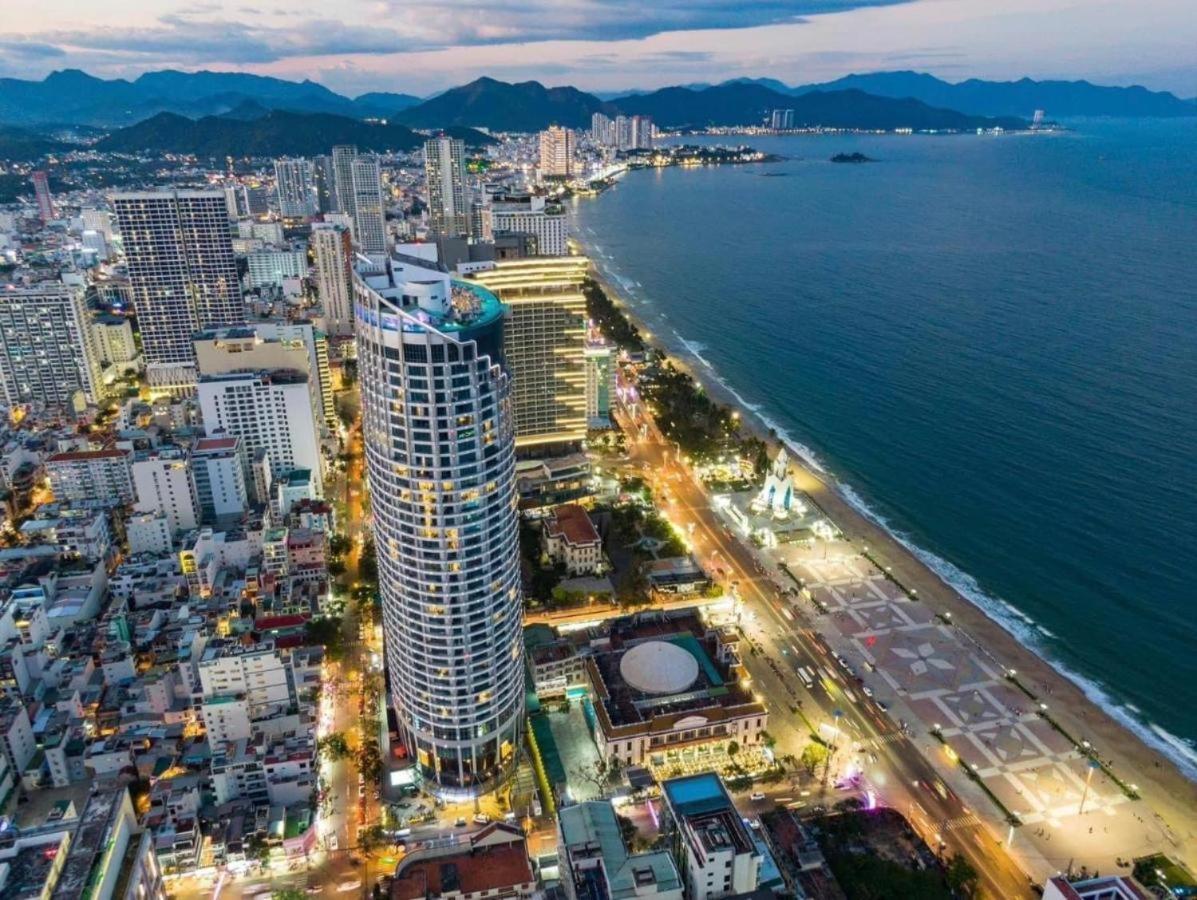 Luxury Seaview Panorama Nha Trang By Luna Esterno foto