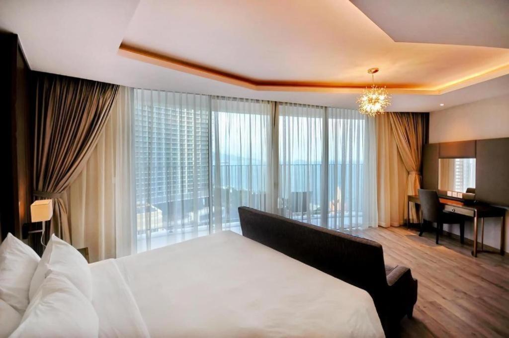 Luxury Seaview Panorama Nha Trang By Luna Esterno foto