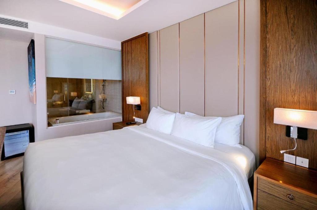 Luxury Seaview Panorama Nha Trang By Luna Esterno foto