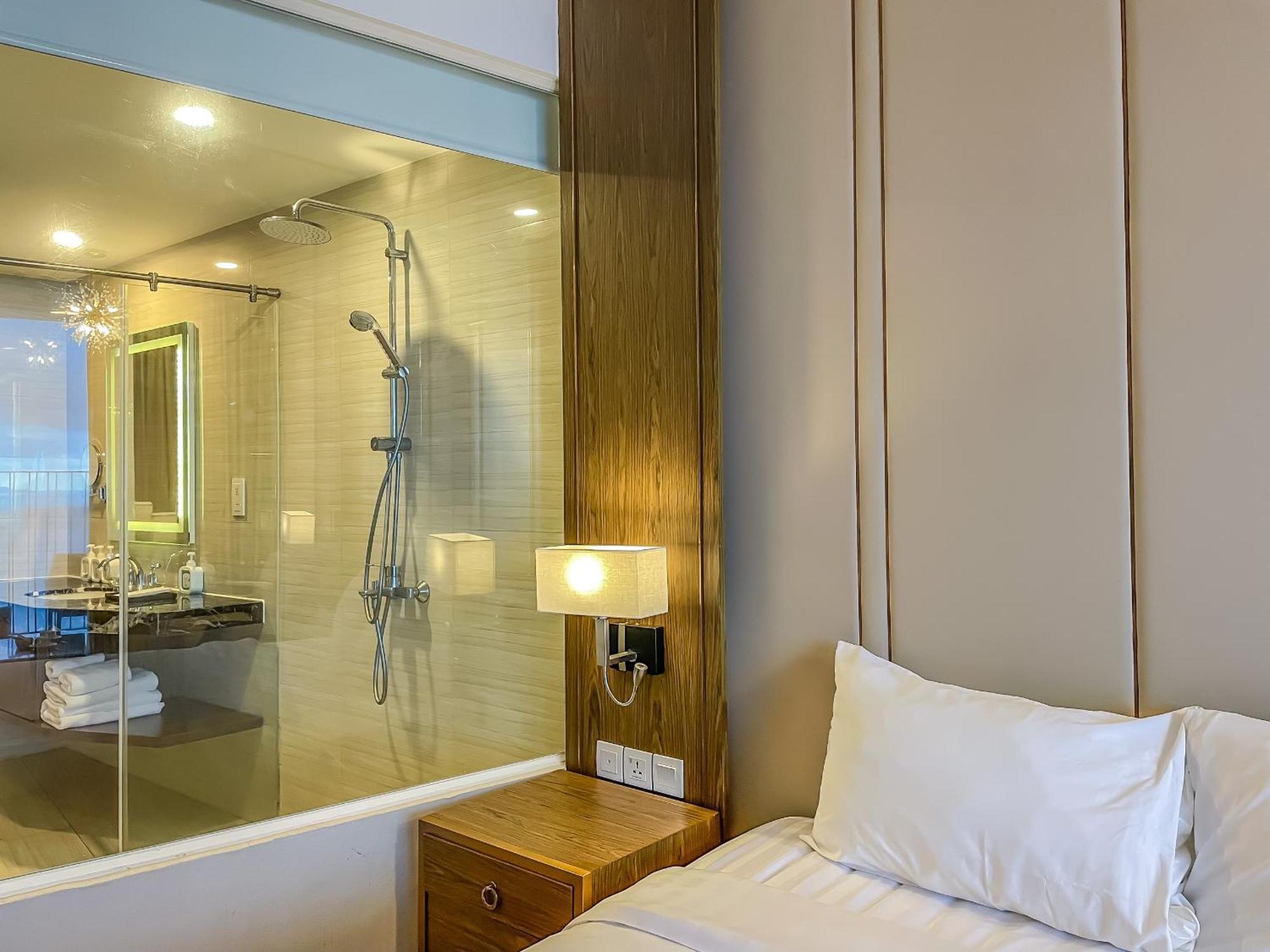 Luxury Seaview Panorama Nha Trang By Luna Esterno foto
